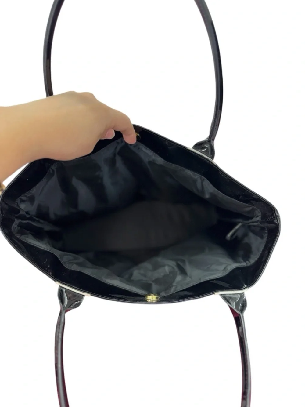 Stee lauder Classic Black Patent Tote with Gold Accent - Picture 4 of 10